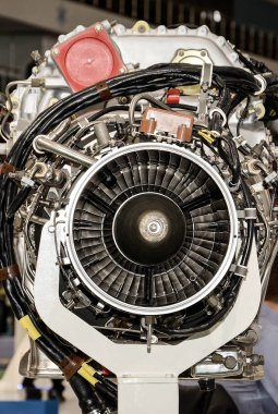 Askeri fighter Jet motoru içinde