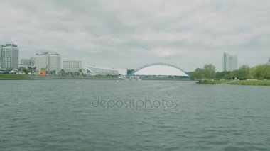 Belarus, Minsk, 21 Mayıs. 2017. güzel bir şehir ve şehir merkezinde yüksek modern binalar bir görünümünü. loudy hava.