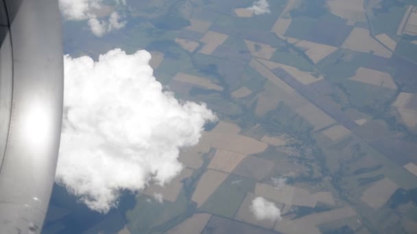 Vista terra através da janela — Vídeo de Stock