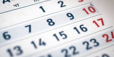 Takvim numaraları altı, yedi, sekiz, dokuz, kırmızı on çevirmek: Aralık ayı