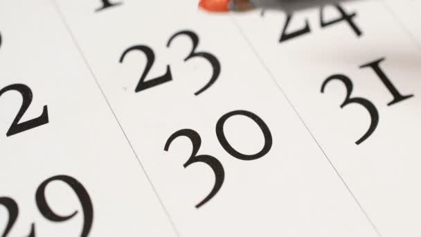 Röd cirkel markerad på ett kalenderkoncept för en viktig dag tjugotredje triaden och trettioförsta numret i kalendern — Stockvideo