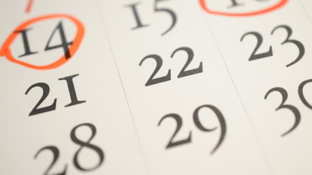 Marcar la fecha en el calendario — Vídeo de stock