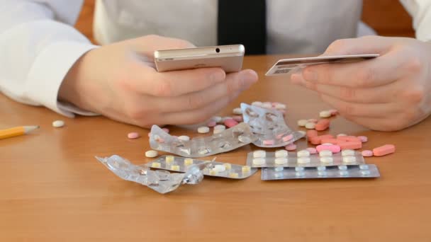 Concetto Negozio Droga Online Acquisto Farmaci Attraverso App Mobile Mani — Video Stock