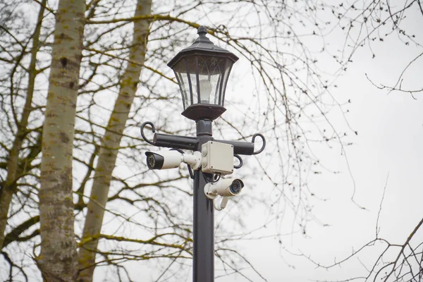 Bezpečnostní Kamery Pouliční Lampě Zavřít — Stock fotografie