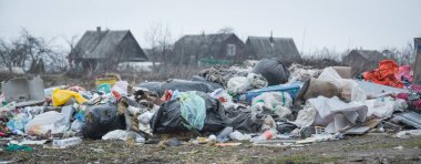 Plastik atık sorunları, doğadaki atık alanları