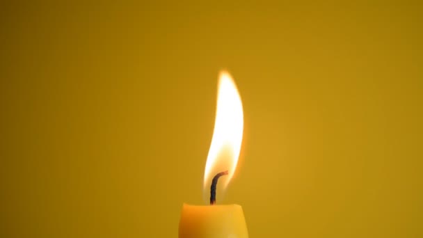 ろうそくの炎ストック動画 ロイヤリティフリーろうそくの炎動画 Depositphotos