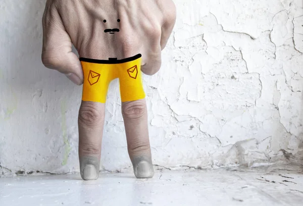Pequeno Homem Dos Dedos Jinkles Está Experimentar Diferentes Estilos Bigode — Fotografia de Stock