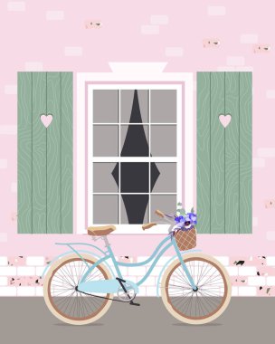 Duvara yaslanmış bir bisiklet. Pencerenin altında mavi bir bisiklet var. Pencerenin önünde duran, sepetinde çiçekler olan bir bisikletin modern romantik çizimi. Eski, rahat ev manzaralı..