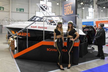 Moskova / Rusya 03 05: 2020: JBL Deniz Ses Sergisi 13. Uluslararası Moskova Tekne Fuarı 2020 Crocus Expo 'da