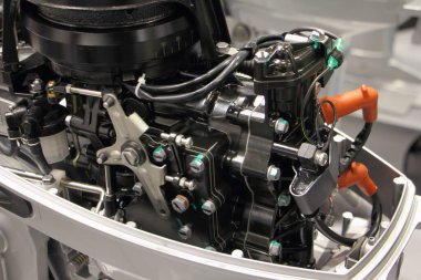 Kaputsuz iki vuruş dış tekne motoru.