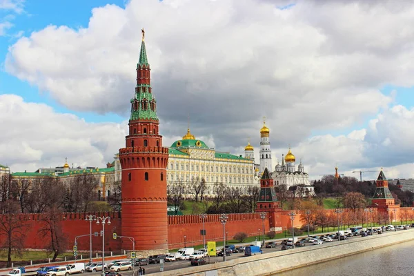 Moskau Russland 2017 Moskauer Kremldamm Rote Gemauerte Kremlmauer Mit Turm — Stockfoto