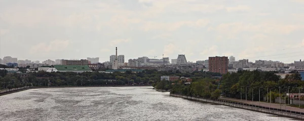 Moskou Rusland 2019 Panoramisch Uitzicht Vanaf Nagatinsky Metrobrug Rivier Moskou — Stockfoto