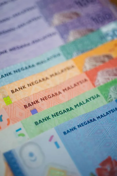 Malezya ringgit banknotlarının Malezya para birimi. 10, 20, 50 ve 100 'lük kağıt para. Mali konsept.
