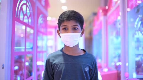 Little Asian Boy Wearing Mask Looking Camera Shopping Mall Health — 비디오