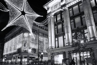 Oxford Street süslemeleri Noel ışıkları