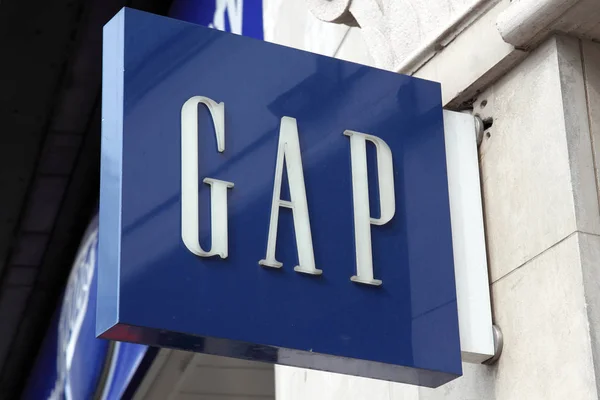 Signo publicitario del logotipo Gap — Foto de Stock