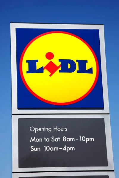 Signo publicitario del logotipo de Lidl — Foto de Stock