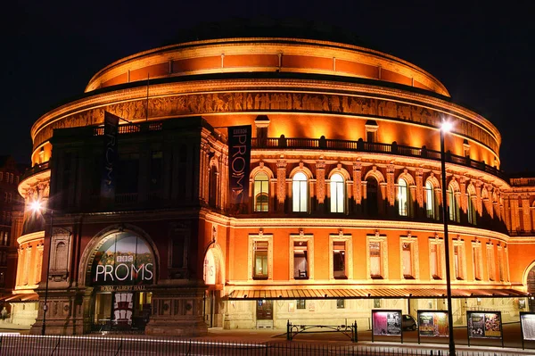 Royal Albert Hall yöllä — kuvapankkivalokuva