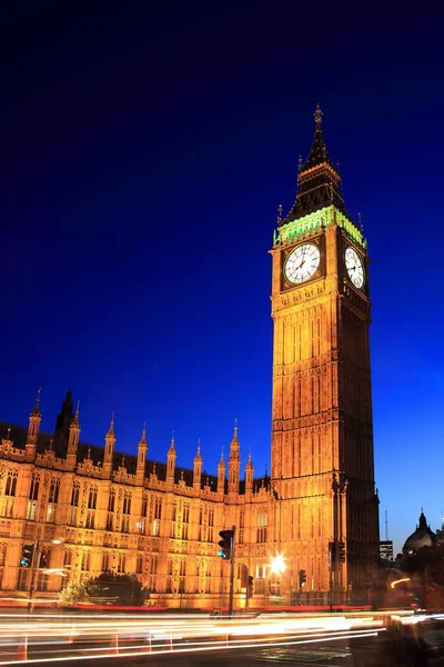 Big Ben van de Houses of Parliament's nachts — Stockfoto