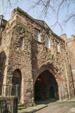 Chester, İngiltere, 5 Nisan 2009: Abbey gatehouse yaklaşık 1300 inşa edildi ve şu an bir popüler ziyaretçi cazibe ağ geçidi