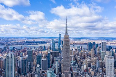 Gündüz vakti Empire State ile New York şehir merkezi Skyline, hava fotoğrafçılığı