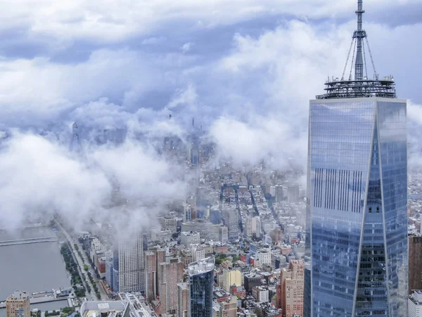 New York World Trade Center Συννεφιασμένη Μέρα Εναέρια Φωτογραφία — Φωτογραφία Αρχείου