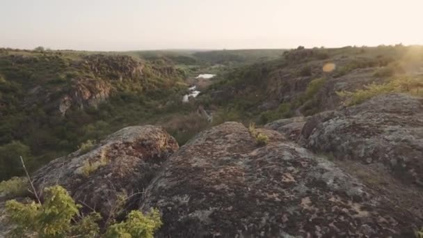 Güzel kanyonun hava aracı manzarası — Stok video