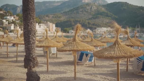 Prachtige rotsachtige landschappen van het eiland Mallorca — Stockvideo