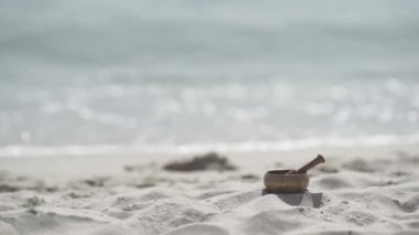 Motosikletin motorundaki kapakçık kırılmış.