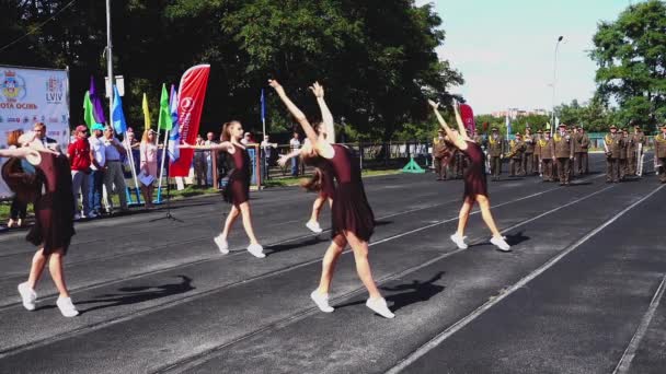Lviv Ukrayna Eylül 2019 Genç Jimnastikçiler Bir Dans Gösterisi Sergiliyor — Stok video