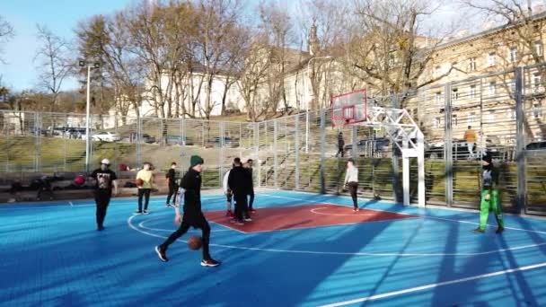 Lviv Ukraine Février 2020 Les Adolescents Jouent Basket Ball Sur — Video
