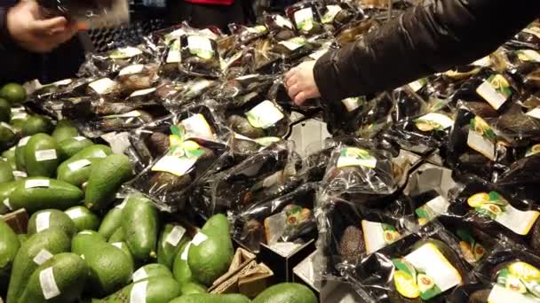 Fruta Centro Comercial Compradores Escolhem Frutas — Vídeo de Stock