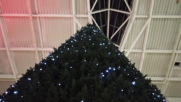 Kerstboom Het Winkelcentrum — Stockvideo