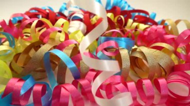 Yılanın düşüşü. Yavaş çekim.