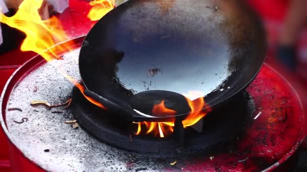 Aziatische Keuken Koken Een Wok Pan Langzame Beweging — Stockvideo