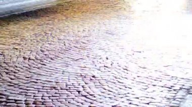 Gece sokağı dışında arabaların hareketleri. Zaman aşımı.