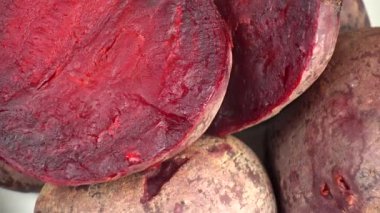 Haşlanmış pancar. Mutfakta çekim..