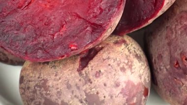 Haşlanmış pancar. Mutfakta çekim..