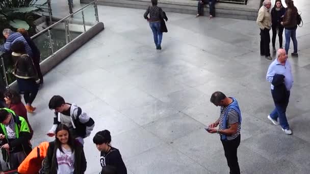 Madrid Spain April 2018 Unknown People Atocha Railway Station Atocha — 图库视频影像