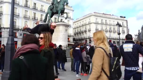 Madrid Spain March 2018 Mime Artist Puerta Del Sol Square — Stock video