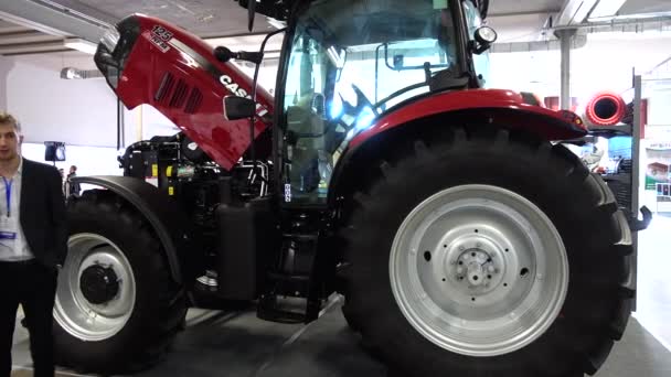 Liviv ウクライナ 2019年11月12日 国際農業展Euroagura 展示会の農業機械 — ストック動画