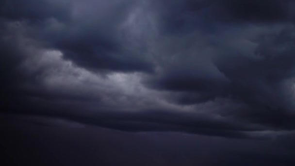 嵐の雲と空の稲妻 — ストック動画