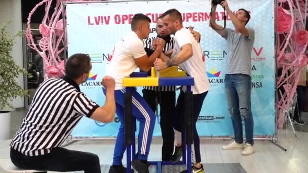 Lviv Ucrânia Setembro 2019 Participantes Torneio Arm Wrestling Lviv Open — Vídeo de Stock