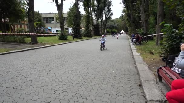 Lviv Ukraine September 2019 Children Cycling City Park Slow Motion — Stock Video
