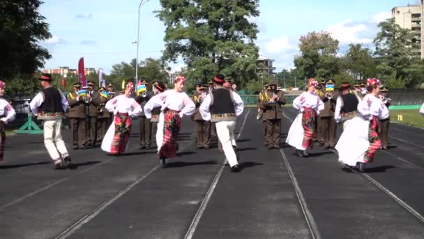 Lviv Ukraine Setembro 2019 Dançarinos Desconhecidos Realizam Danças Folclóricas Ucranianas — Vídeo de Stock