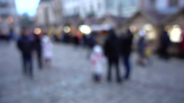 Şehir Meydanında Noel Pazarı Odaklanamıyorum — Stok video