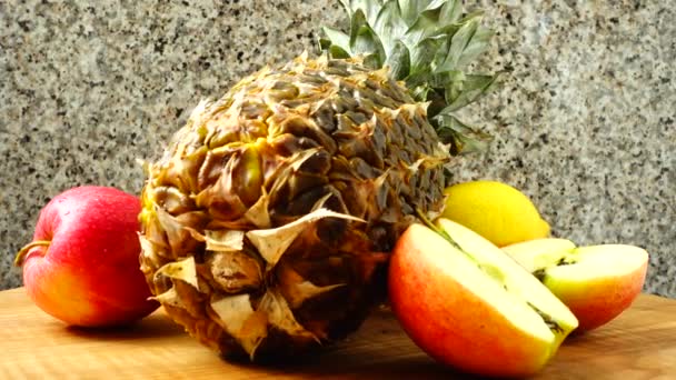 Nature Morte Ananas Pommes Citrons Aliments Sains — Video