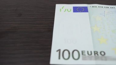 Euro banknotu. Para vuruşu.