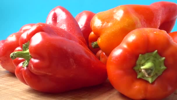 Sweet Red Pepper Shooting Movement Shooting Kitchen — Stock Video