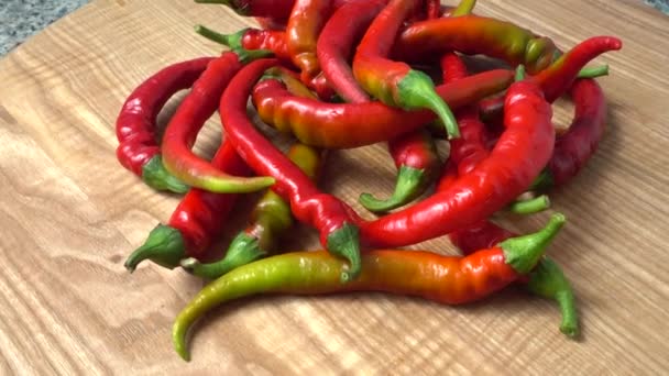 Rode Chili Peper Schieten Beweging Schieten Keuken — Stockvideo